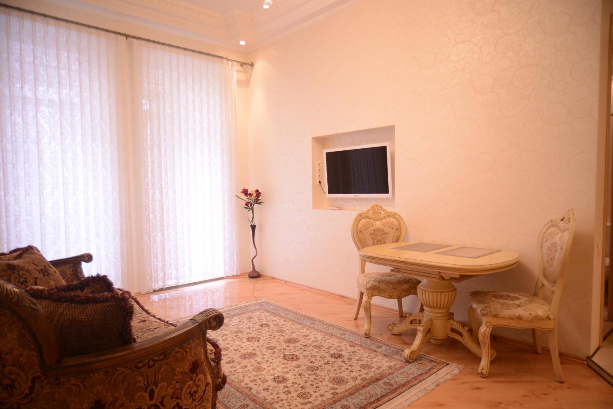 Apartment For Rent On Deribasovskaya Street Odessa Dış mekan fotoğraf
