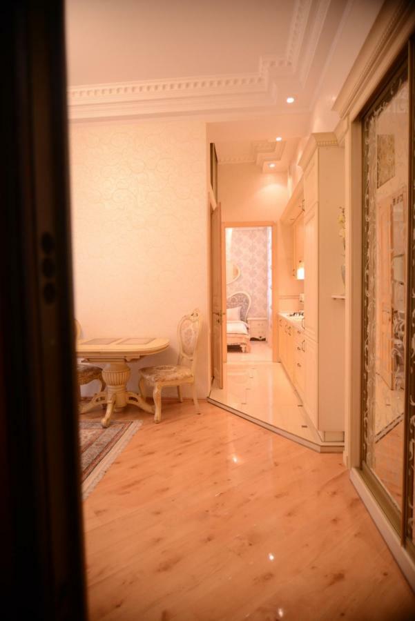 Apartment For Rent On Deribasovskaya Street Odessa Dış mekan fotoğraf