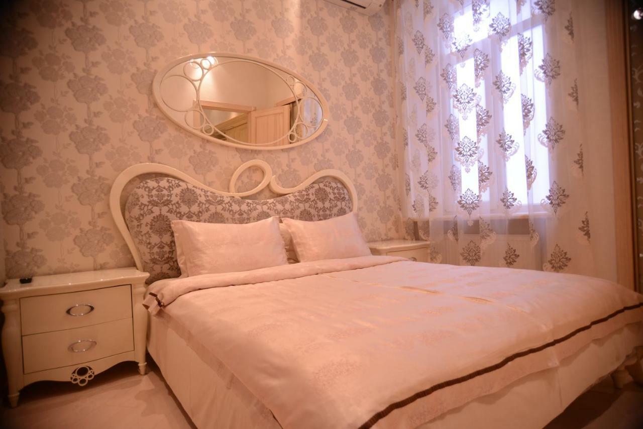 Apartment For Rent On Deribasovskaya Street Odessa Dış mekan fotoğraf